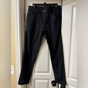 Men’s lululemon Black ABC Classic 5-pocket Pant